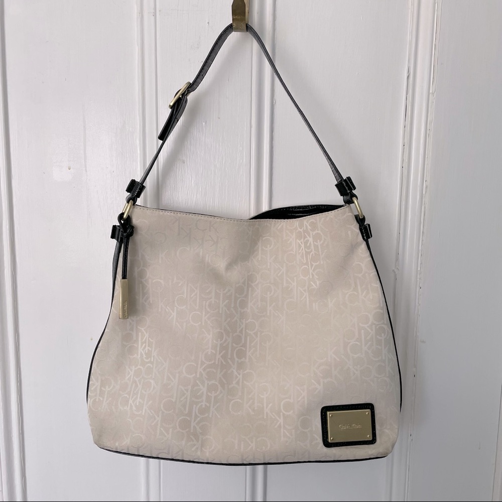 Calvin Klein purse hobo style shoulder bag medium lots of space